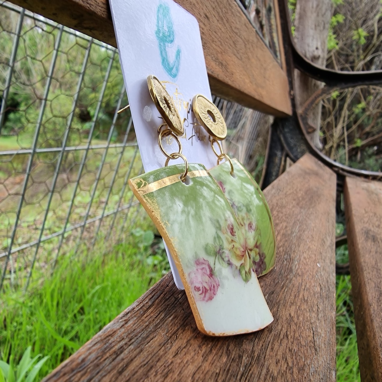 Aretes de porcelana francesa, tonalidades de verde