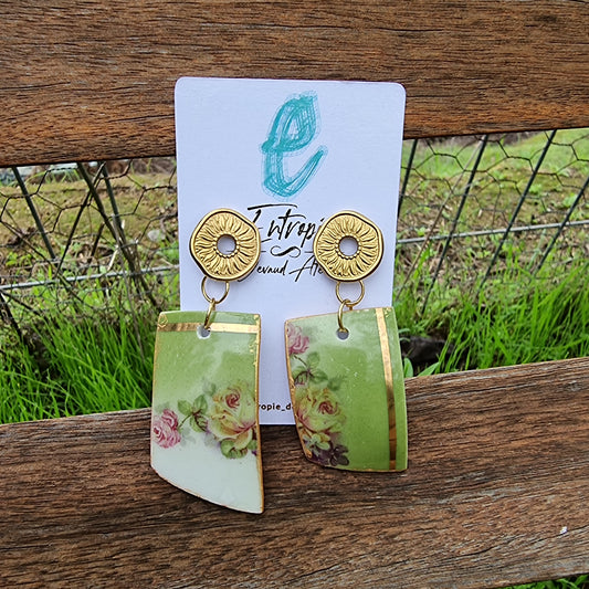 Aretes de porcelana francesa, tonalidades de verde