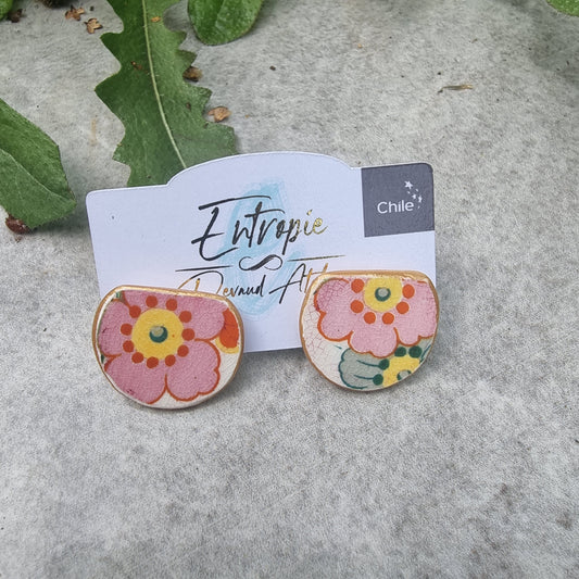 Aretes diseño stud, flores rosadas