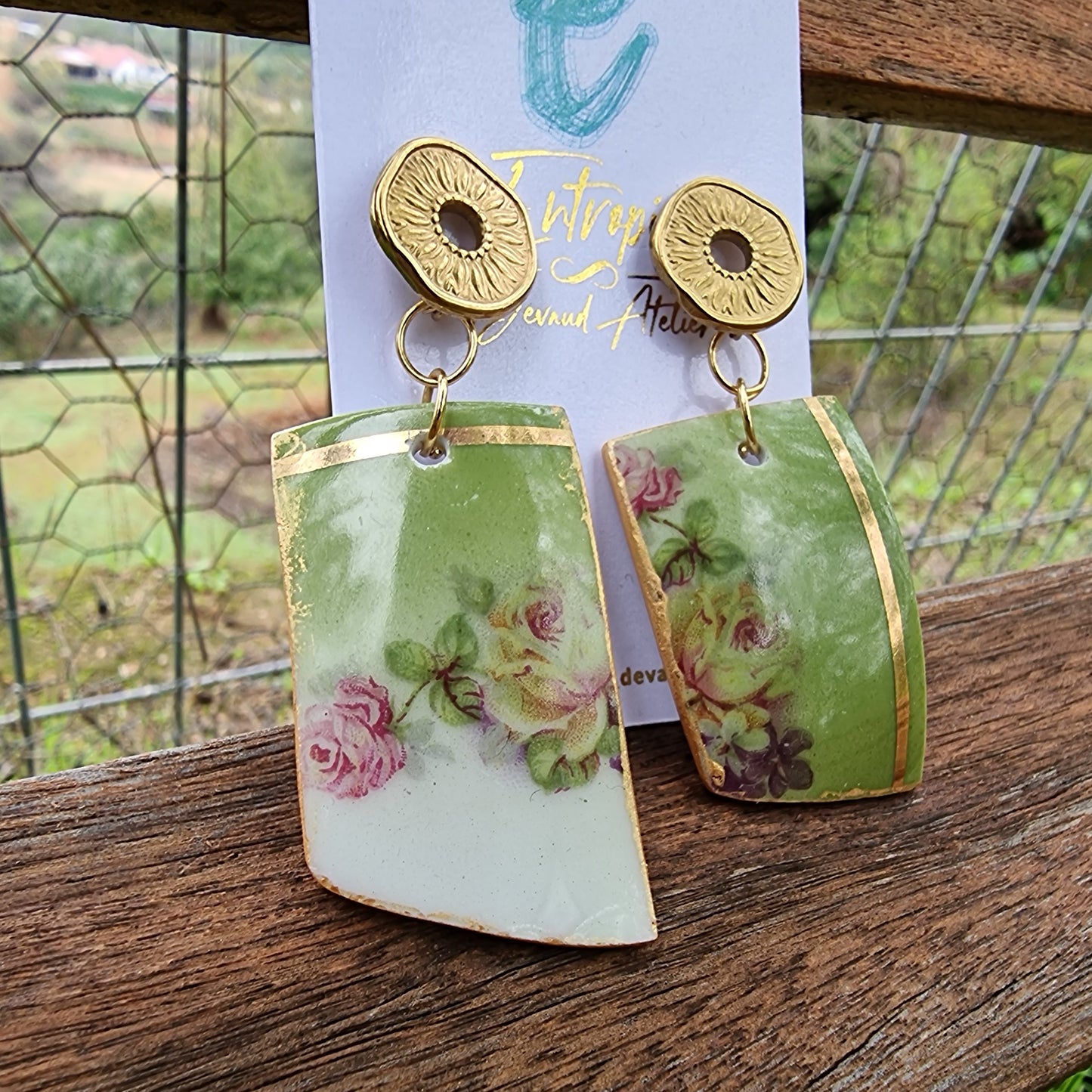 Aretes de porcelana francesa, tonalidades de verde