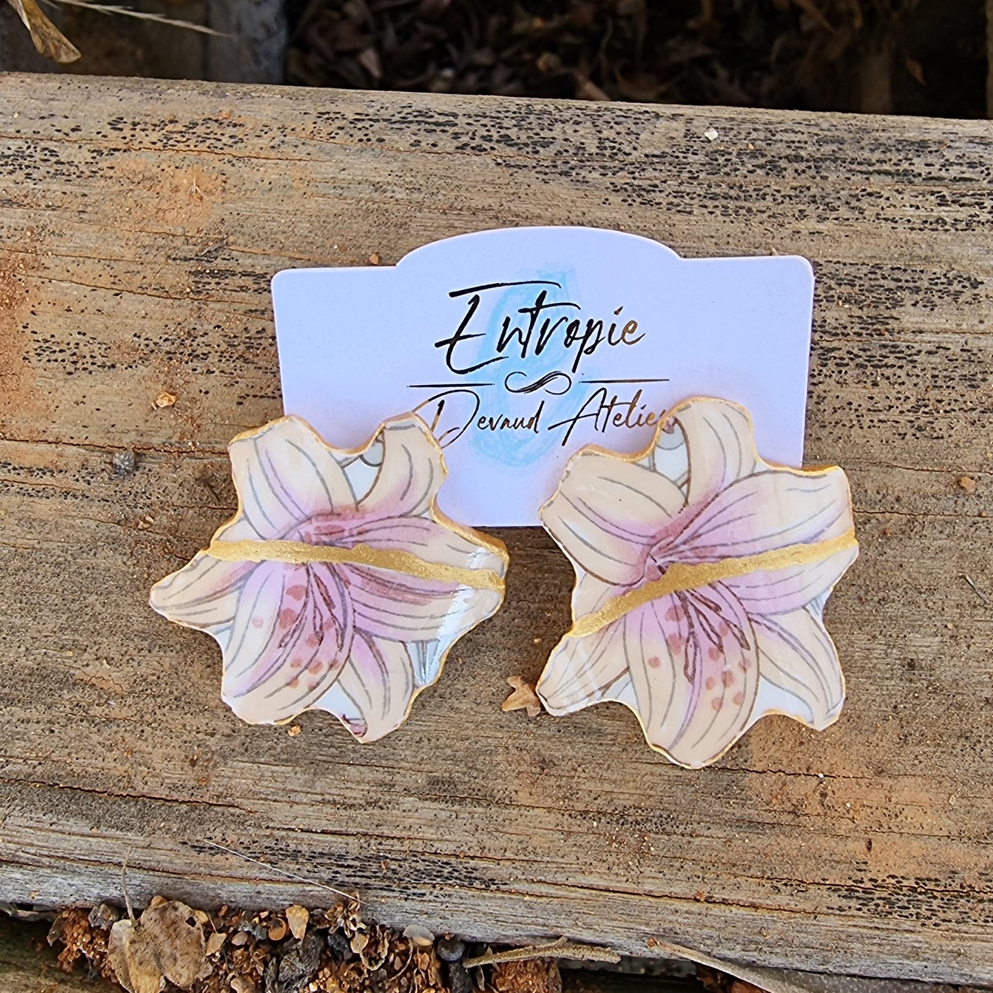 Aros stud, porcelana floral-kintsugi