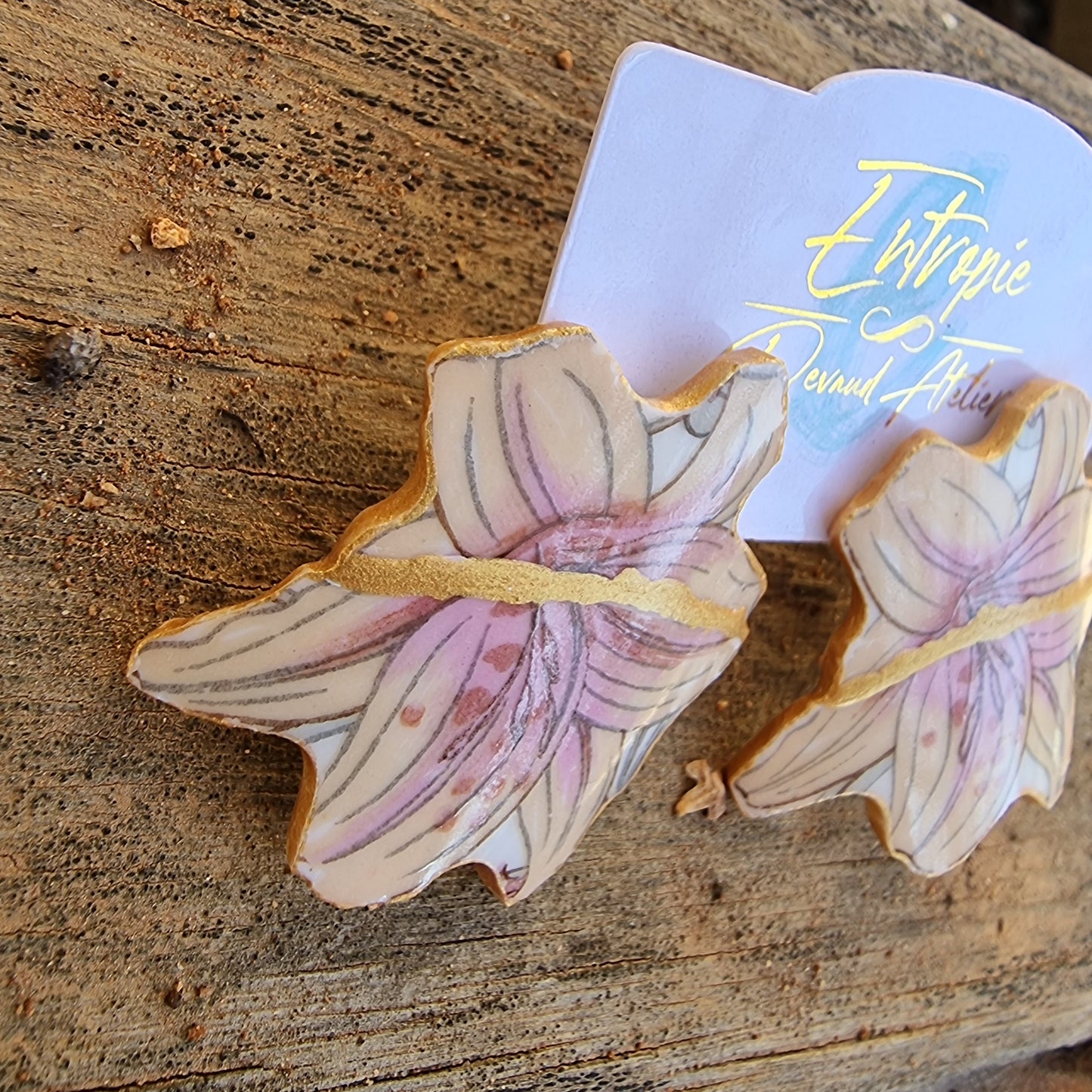 Aros stud, porcelana floral-kintsugi