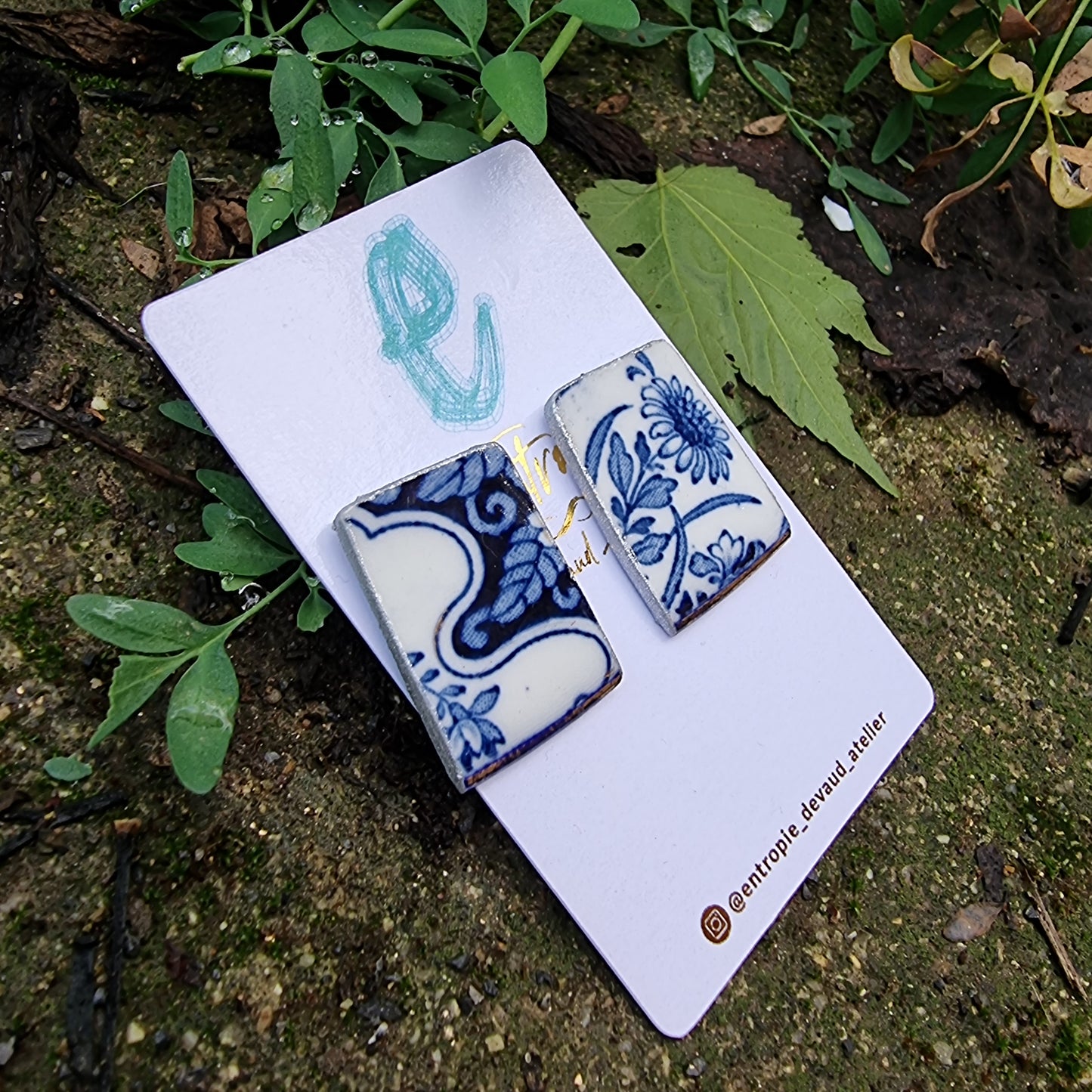 Aros stud, diseño oriental azul floreado