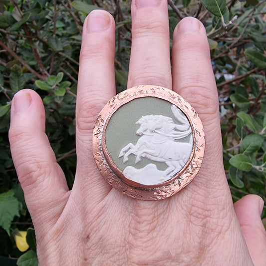 Anillo de cobre y plata, cerámica jasperware