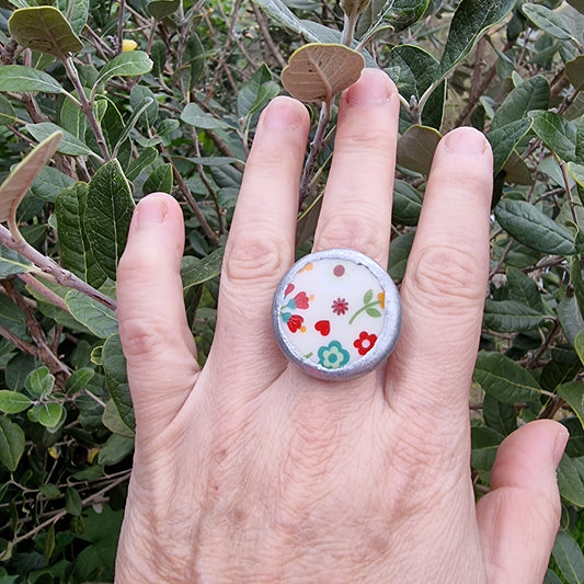 Anillo flores coloridas, redondo